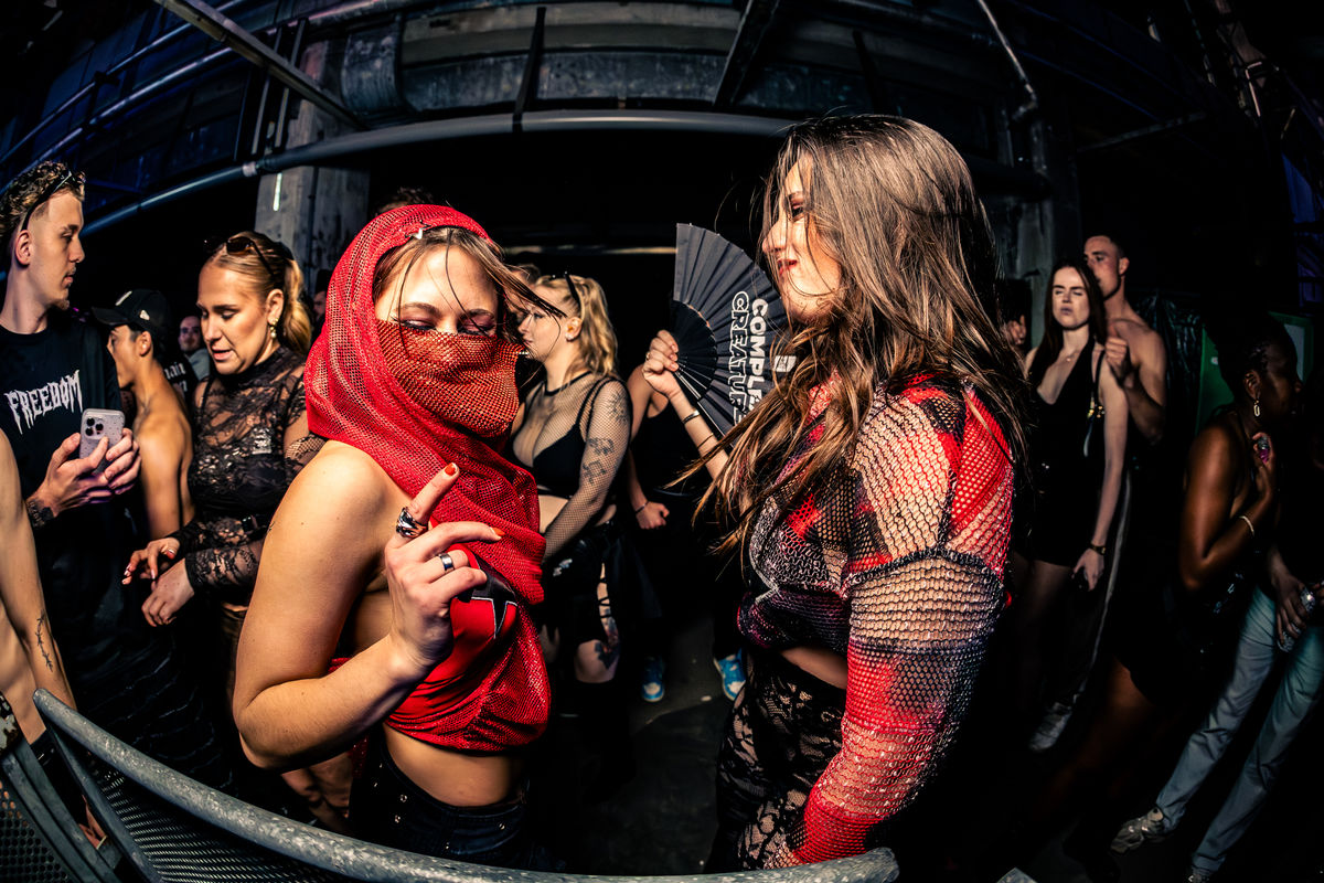 Loading... just a sec